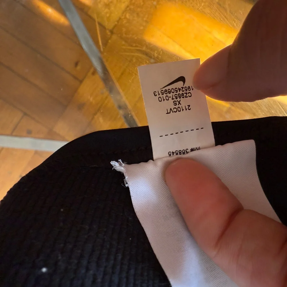 Nike pro short for women - Picture 3 of 7